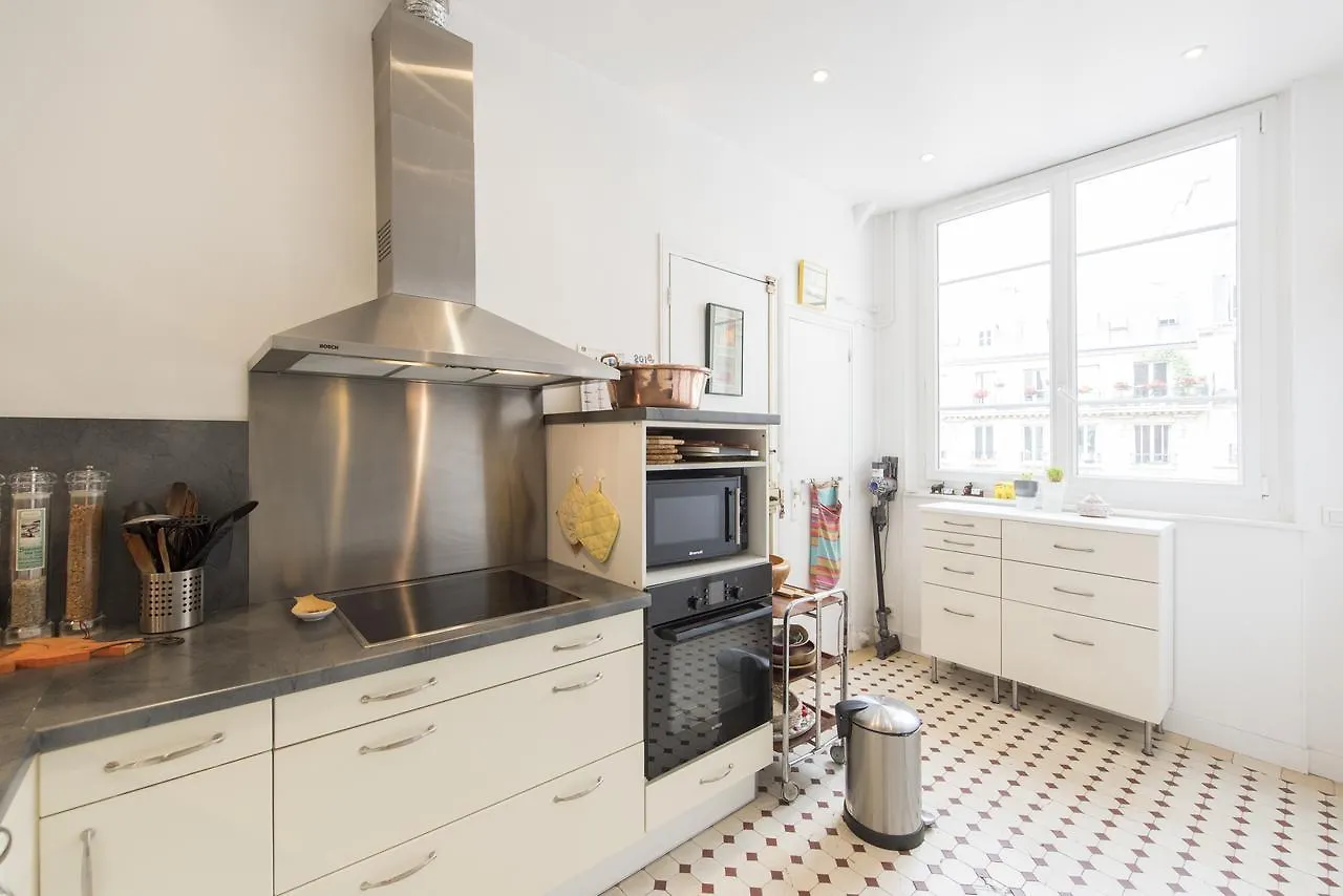 Veeve - Elegance Near Batignolles Apartment *