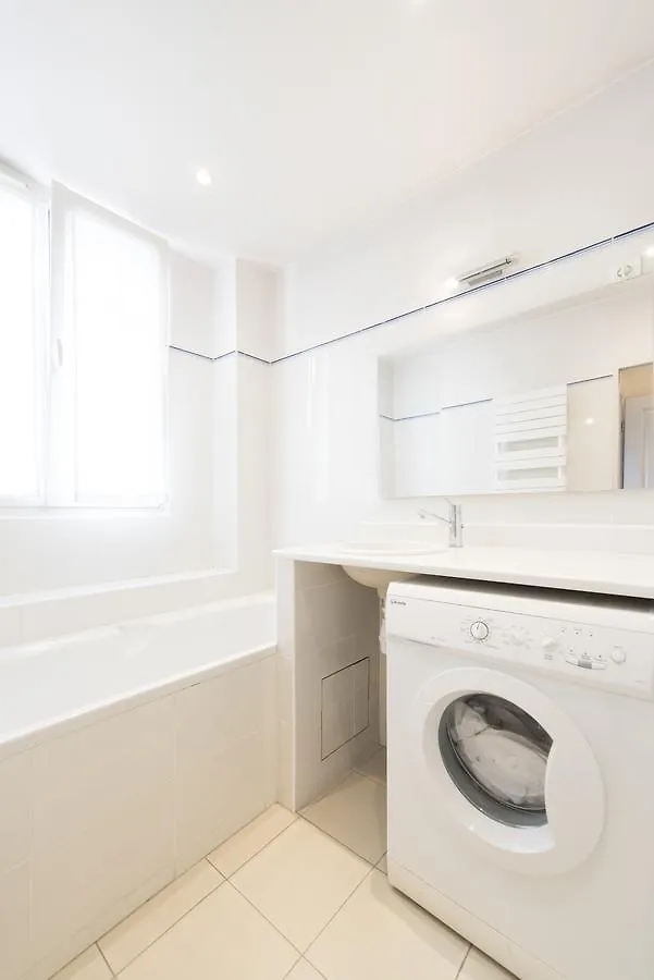 Apartment Veeve - Elegance Near Batignolles Paris